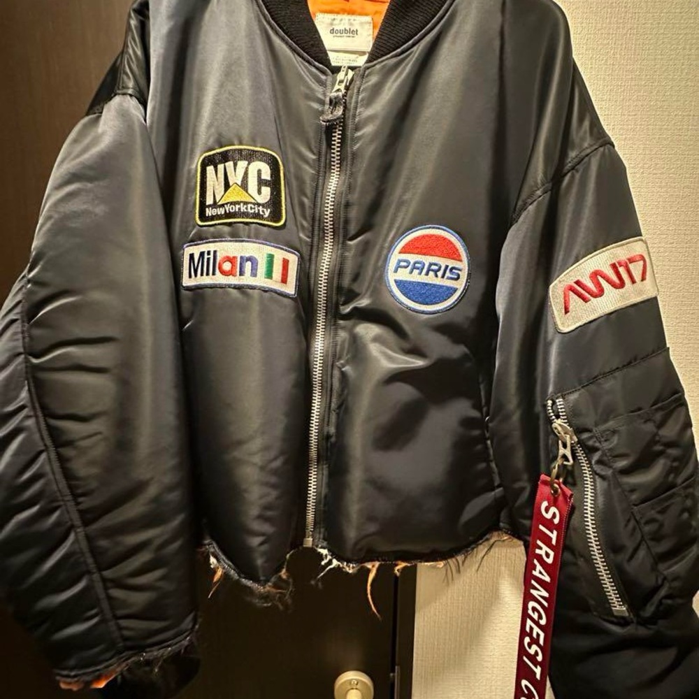 ISO (Do Not Buy) Doublet 2017/FW cutt off oversized bomber.